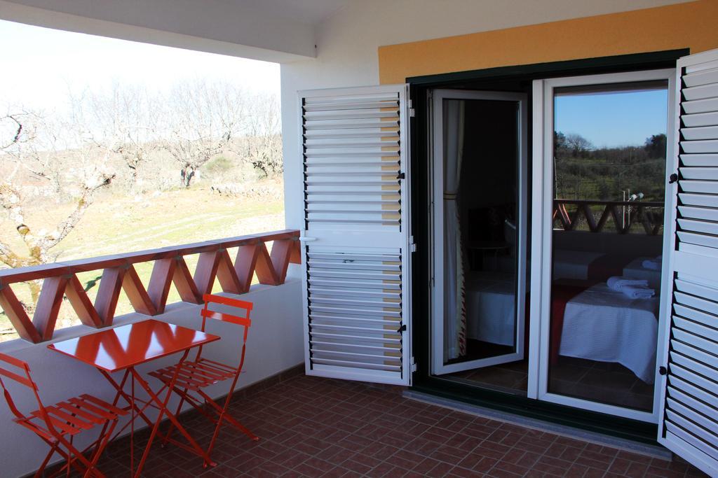 Eira Velha Guest House Portalegre Phòng bức ảnh