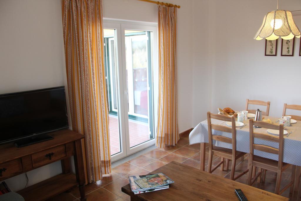 Eira Velha Guest House Portalegre Phòng bức ảnh